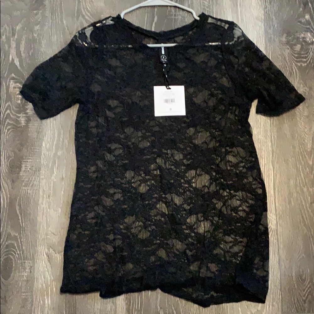 Agnes & Dora fitted lace tee